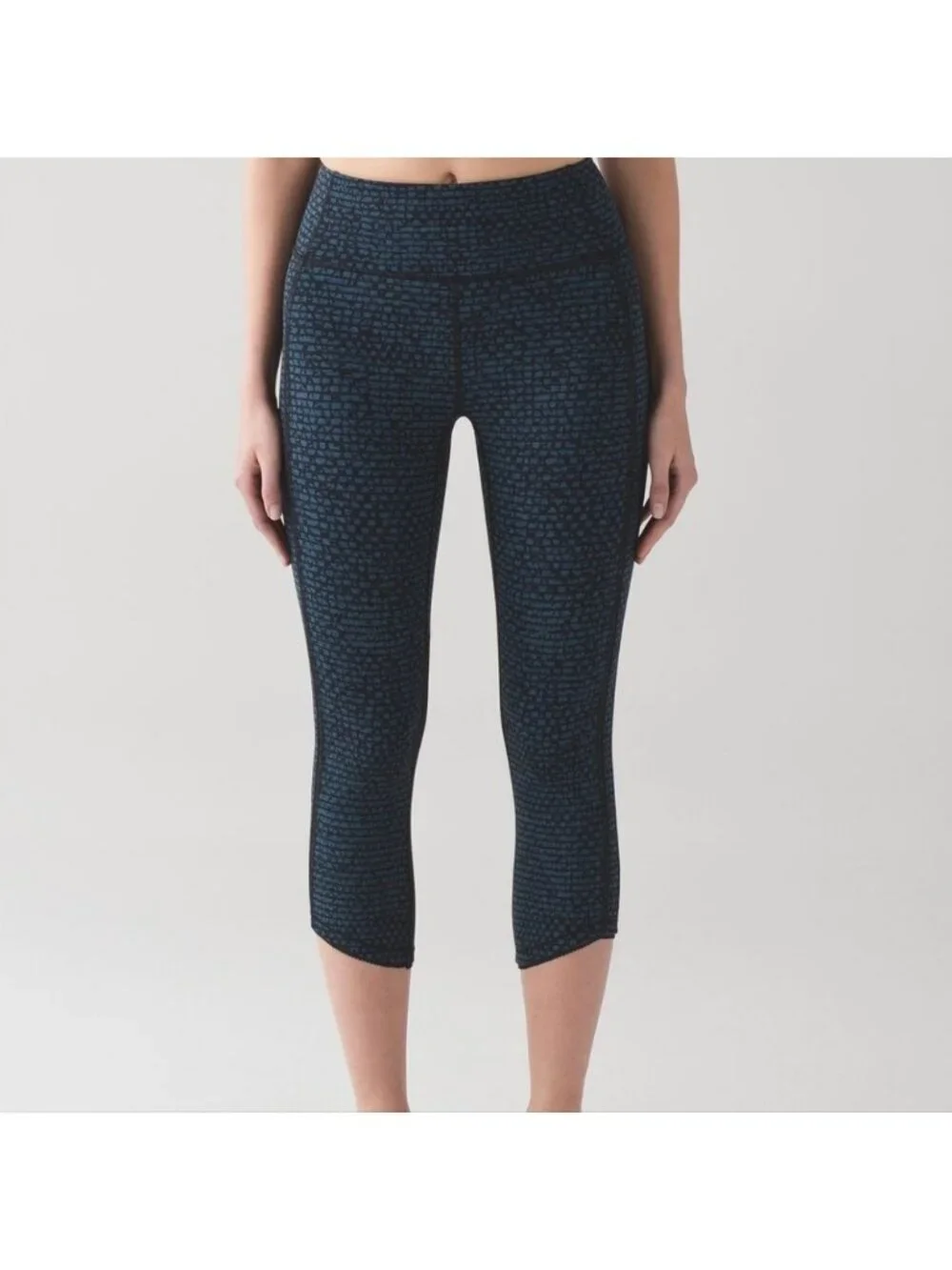 Lululemon Deep Breath Crop (21